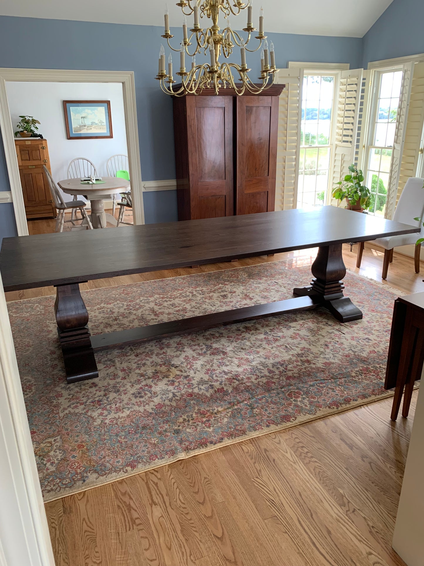 Carolina Farmhouse Pedestal Table